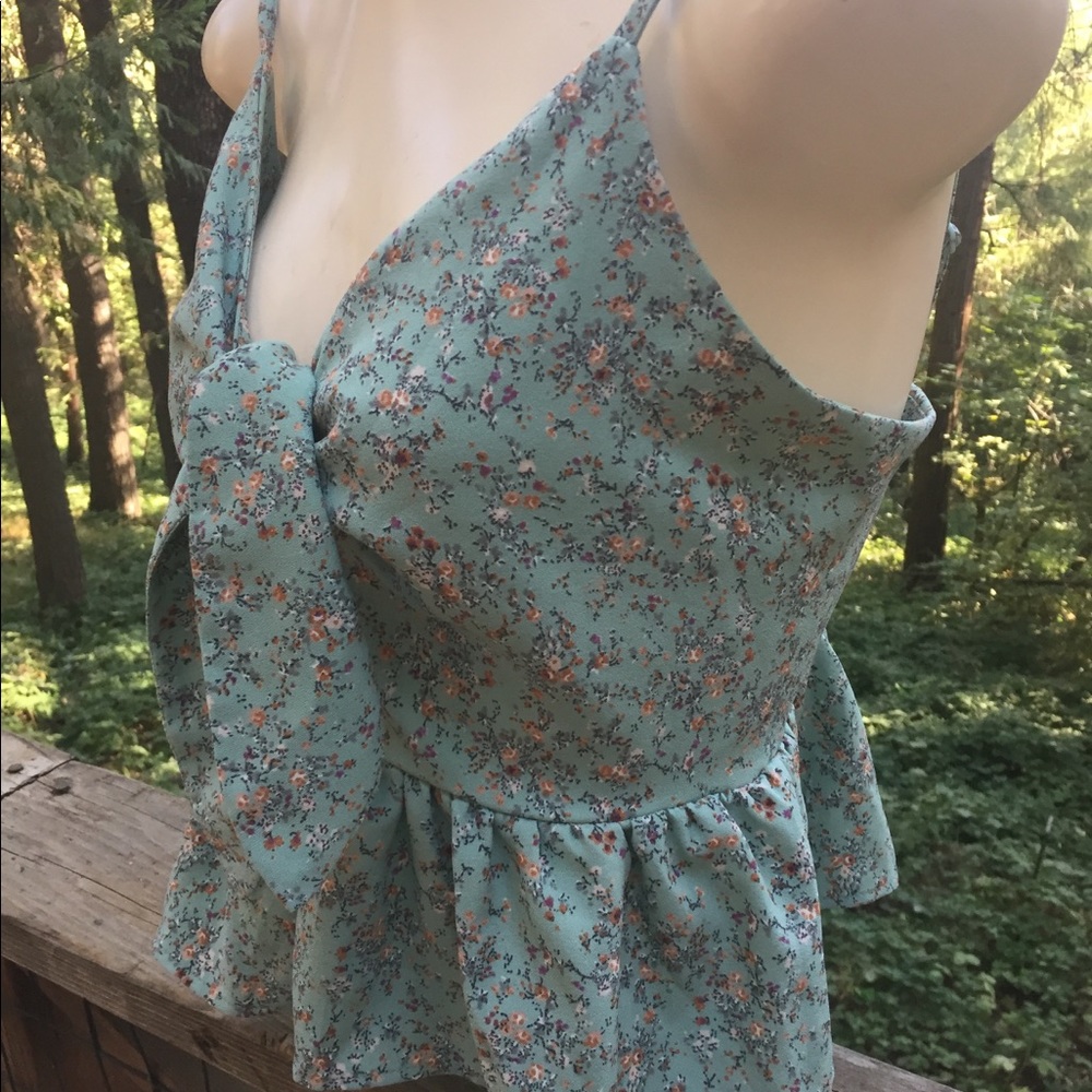 Breezy baby doll camisole in pale green floral peplum  floral corset top - Picture 4 of 7